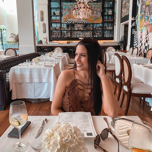 Welcome to my closet! Thank you for the love ❤️ - Picture 6 of 11